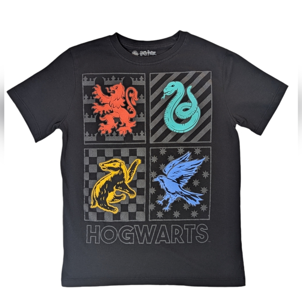 🎉 Hogwarts House Crests Tee